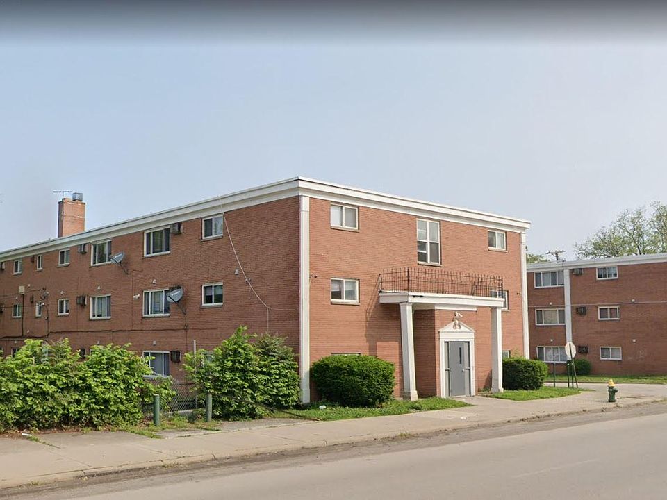 1st image of 14835 Euclid Ave #301