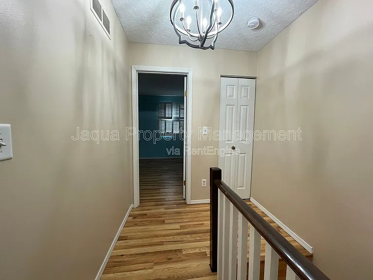 2591 Stratford Dr — Photo 8