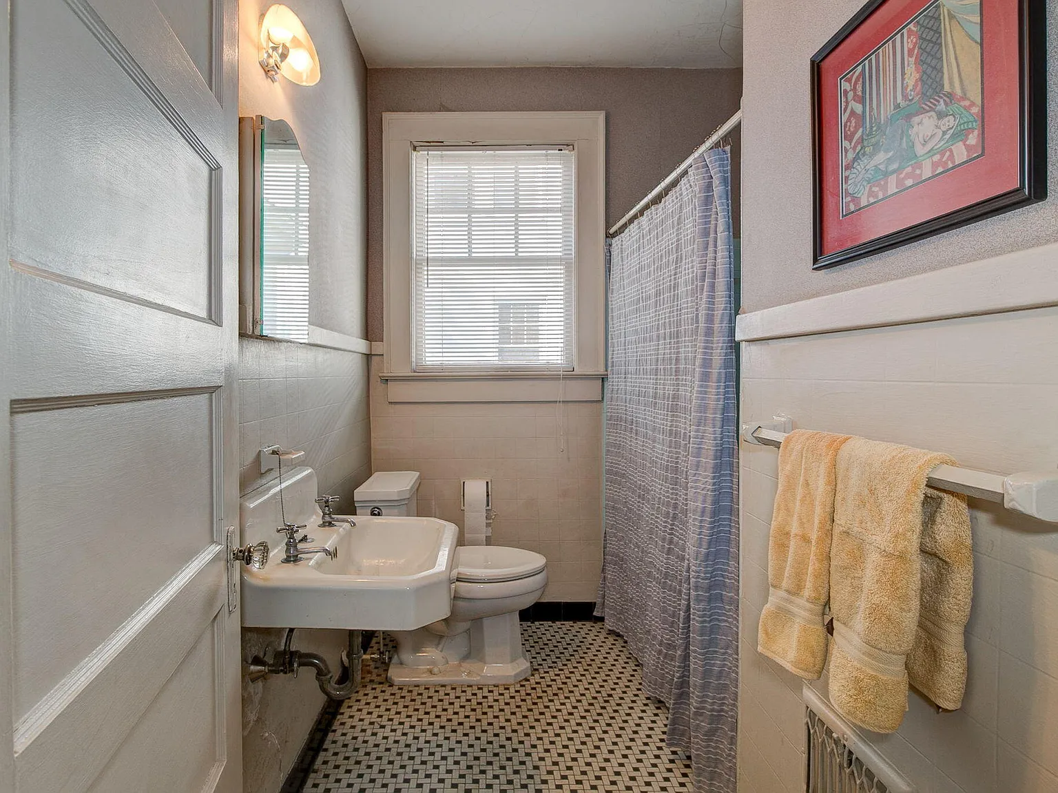 111 Harden St — Photo 4