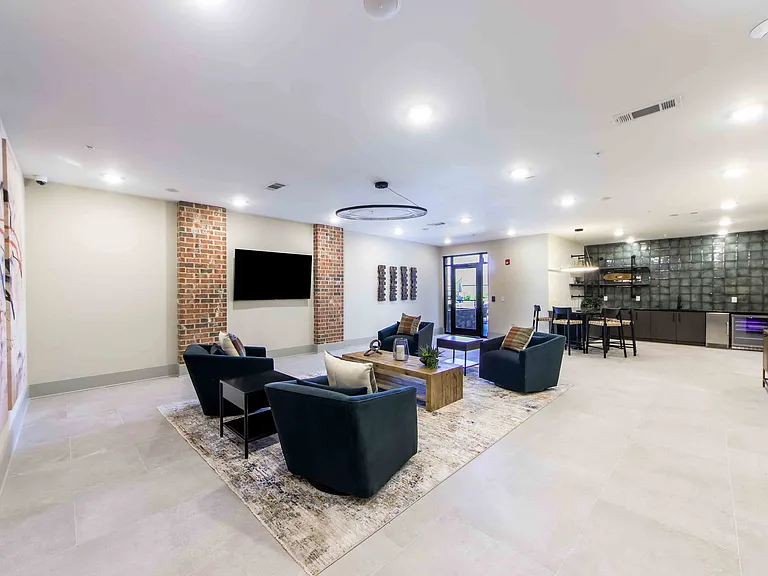 The Oliver Luxury Apartments — Photo 12