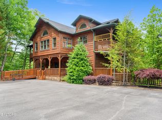 213 Dogwood Point Way, Gatlinburg, TN 37738