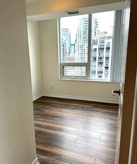 35 Hollywood Ave #1620 — Photo 10