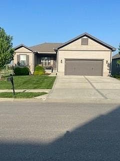 1st image of 804 SW Green Meadows Dr