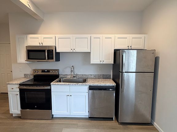 2nd image of 337 Main St #6