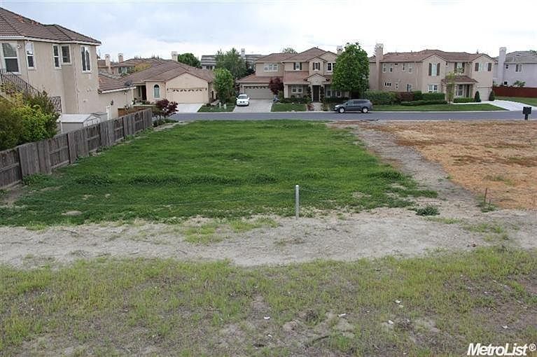 2nd image of 6091 Riverbank Cir