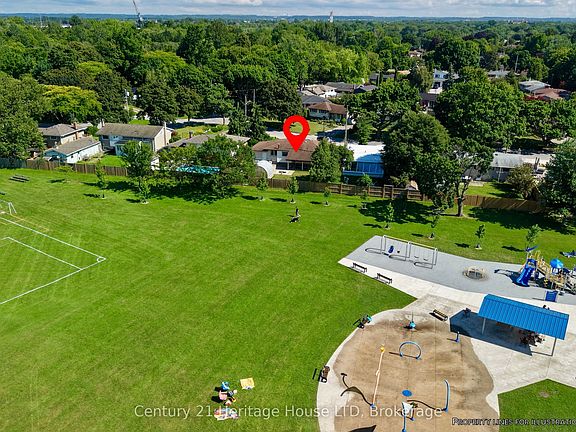 3rd image of 64 Croydon Dr