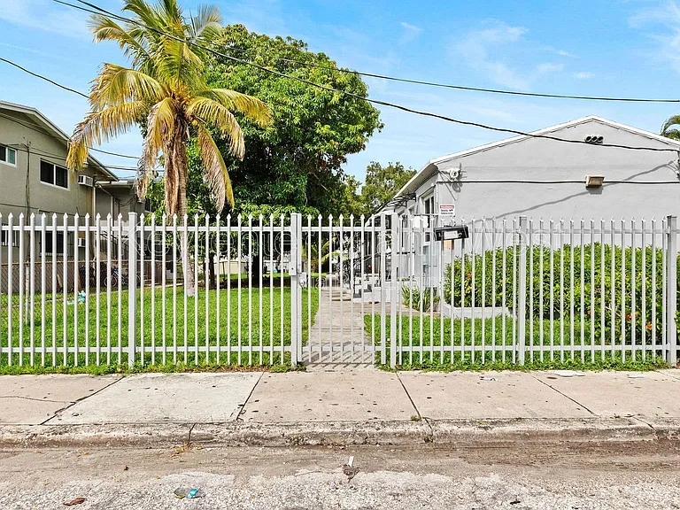 110 NW 9th Ave #5 — Photo 16