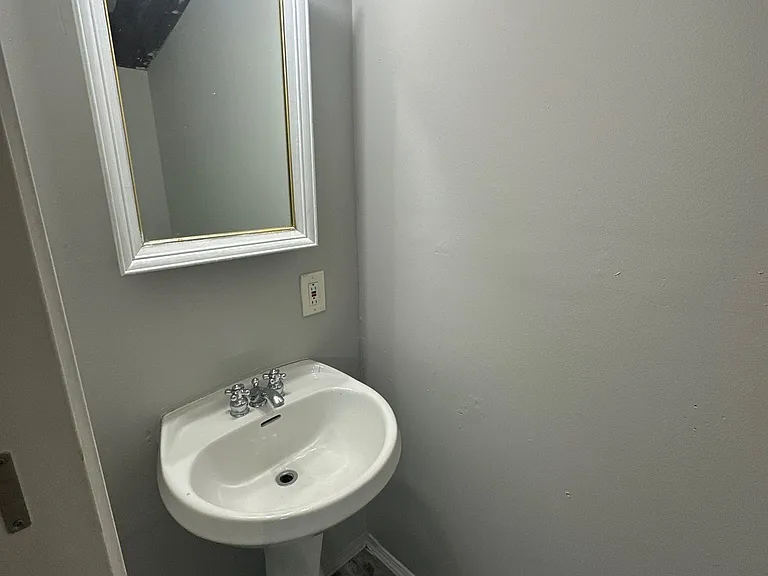 2815 Grants Pkwy — Photo 9
