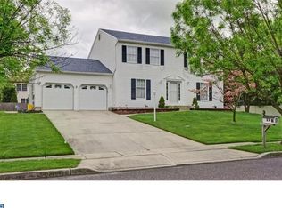 10 Thornfield Cir, Sewell, NJ 08080