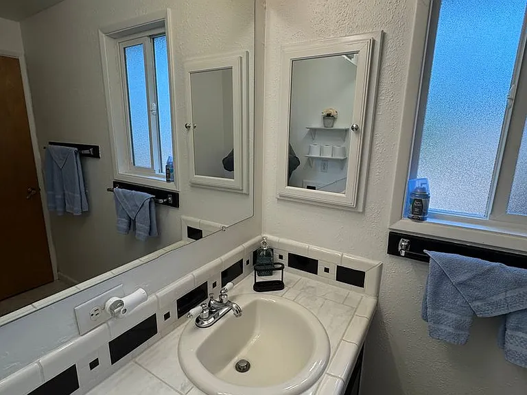 225 Kashmir Ct SE — Photo 26