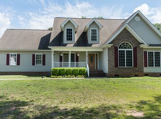 456 Bollweevil Way, Wellford, SC 29385