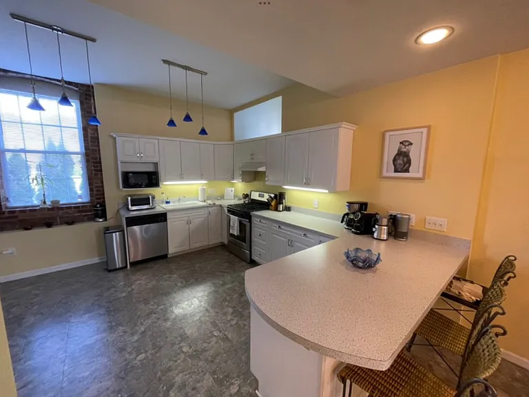 525 Maple Ave #7 — Photo 12