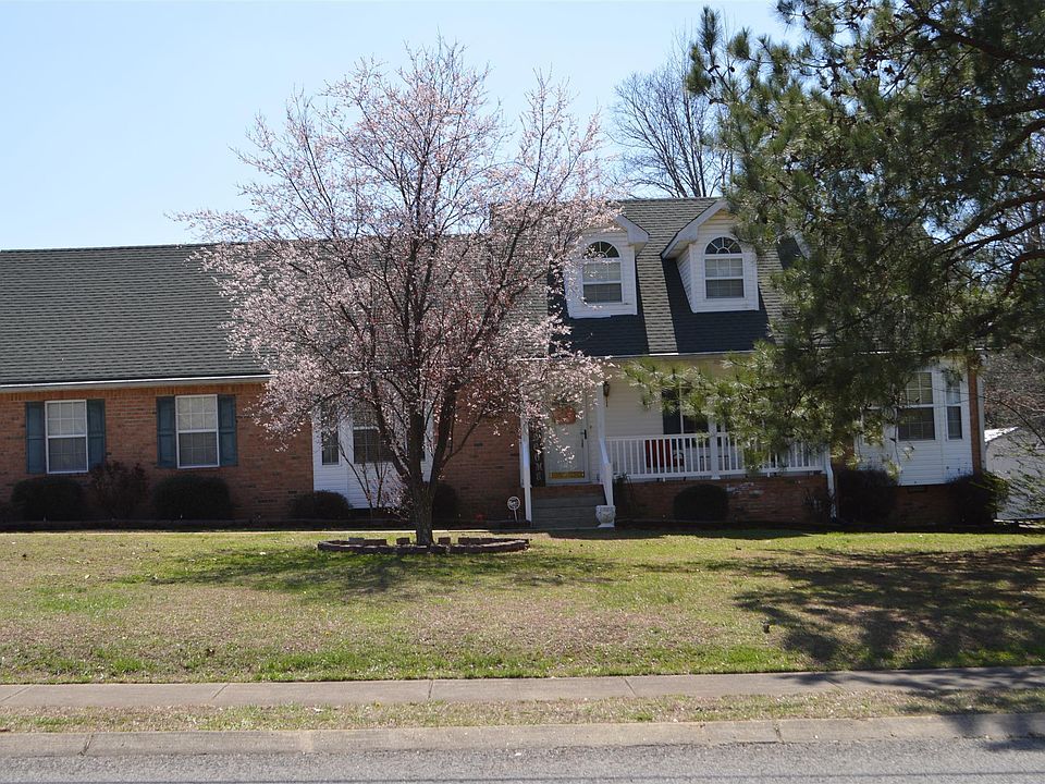 1st image of 149 Honeysuckle Dr