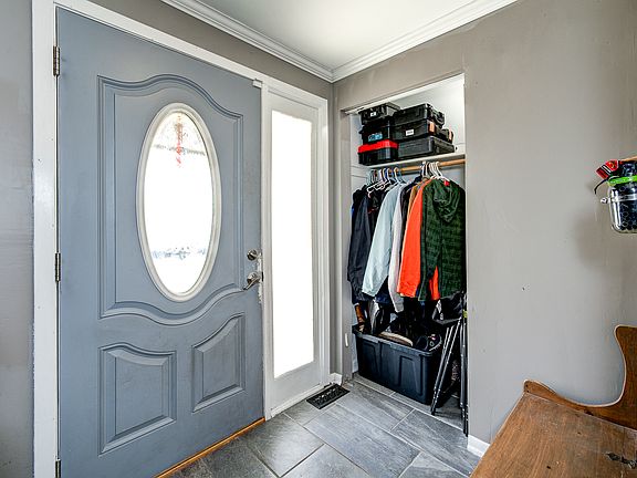 2nd image of 15 Cour D Alene #15