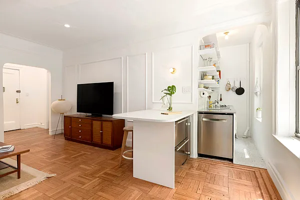 Sold by Compass | media 4