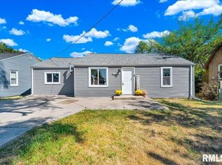 104 Cherry Ln, Washington, IL 61571