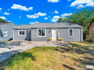 104 Cherry Ln, Washington, IL, 61571