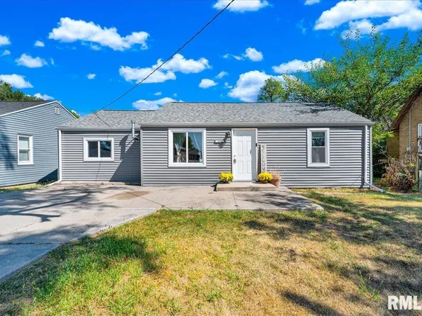 104 Cherry Ln, Washington, IL 61571