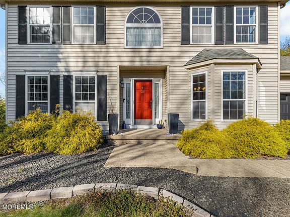 2nd image of 31 Cottonwood Drive