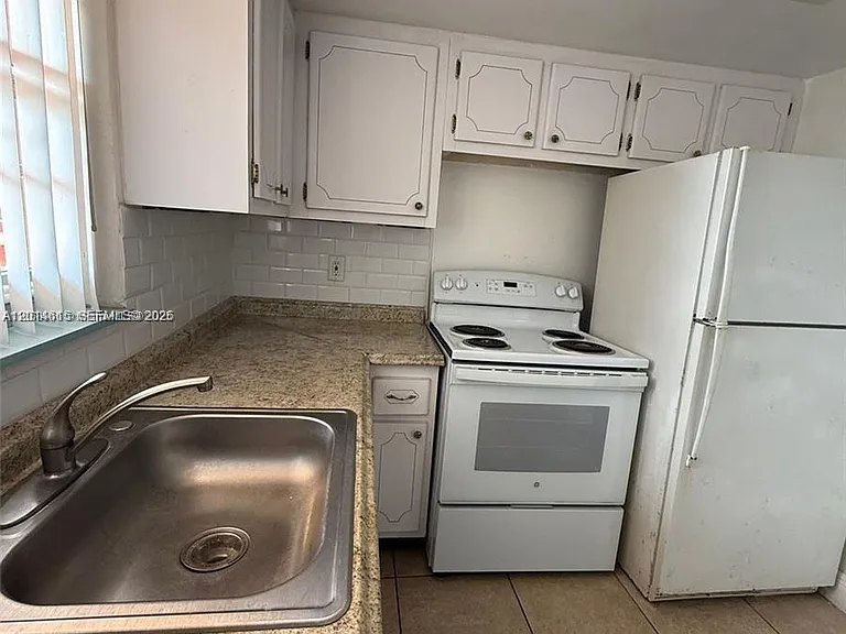 18707 NE 2nd Ave #918 — Photo 2