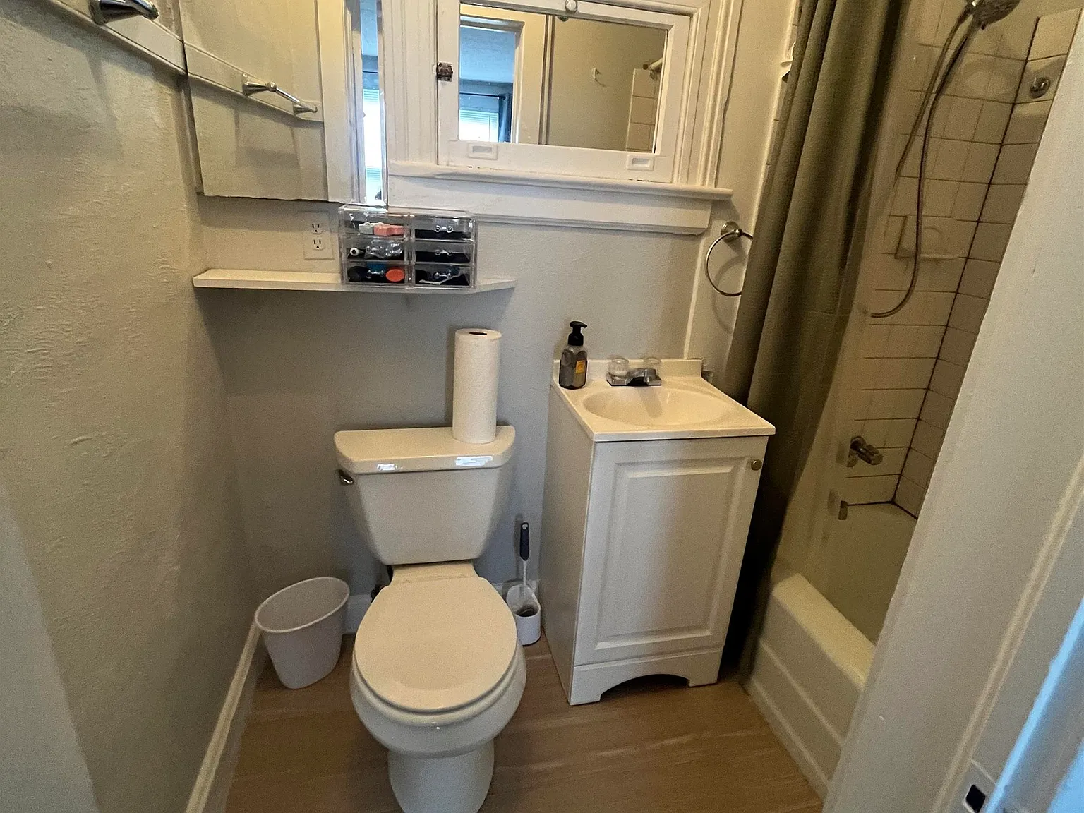 1 bed, 1.0 bath, $1,700 — Photo 3