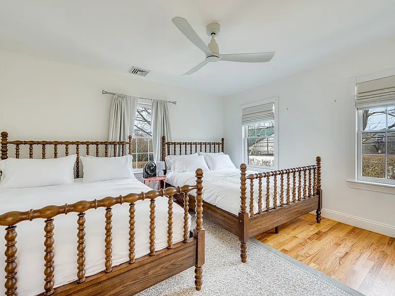 82 Powell Ave — Photo 13