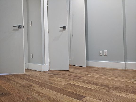 5th image of 502 Jackson Ave #N1