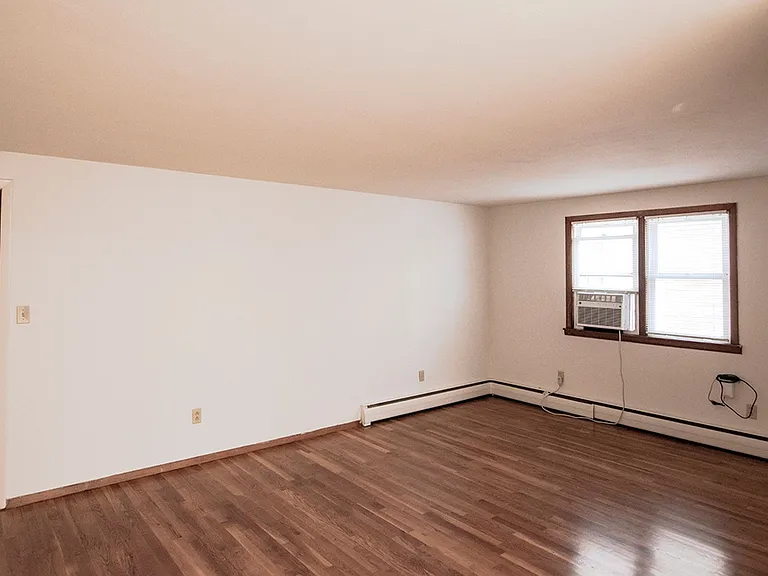 State Street Apartments — Photo 60