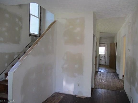 2nd image of 918 West Ave