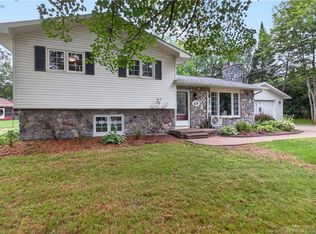 69 Thomas St, Dieppe, NB E1A2C4