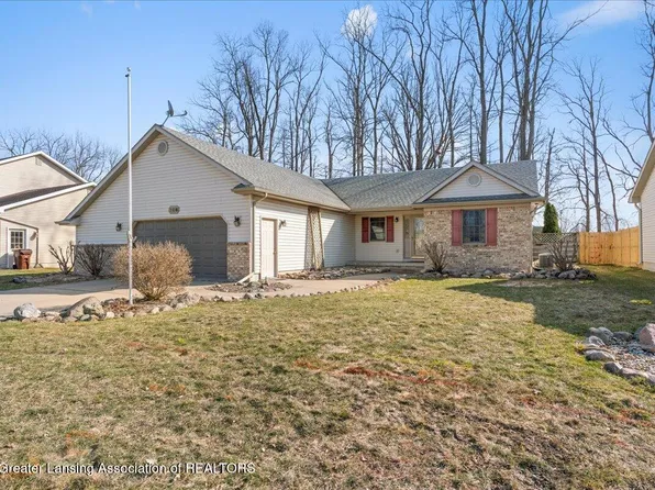 706 Fieldview Dr, Grand Ledge, MI 48837