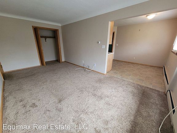 2nd image of 1820 Bromley St #10