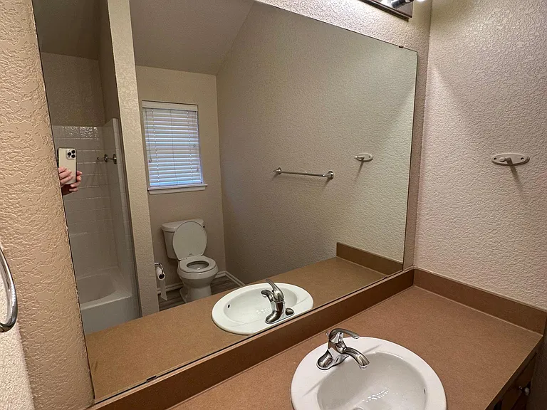 2417 NW 163rd St — Photo 23