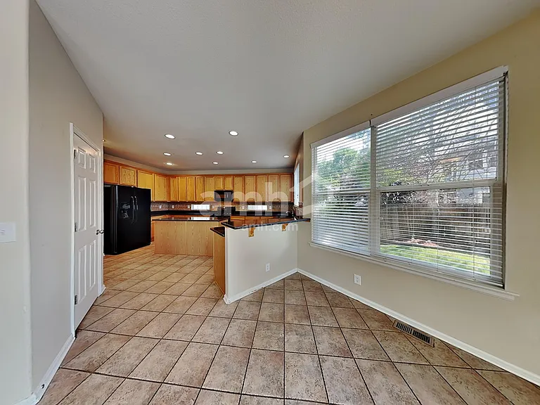 13725 Kearney St — Photo 15