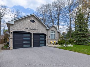61 Bush Cres, Wasaga Beach, ON L9Z 1N1