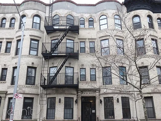 Rented by Rennit Inc. | media 52