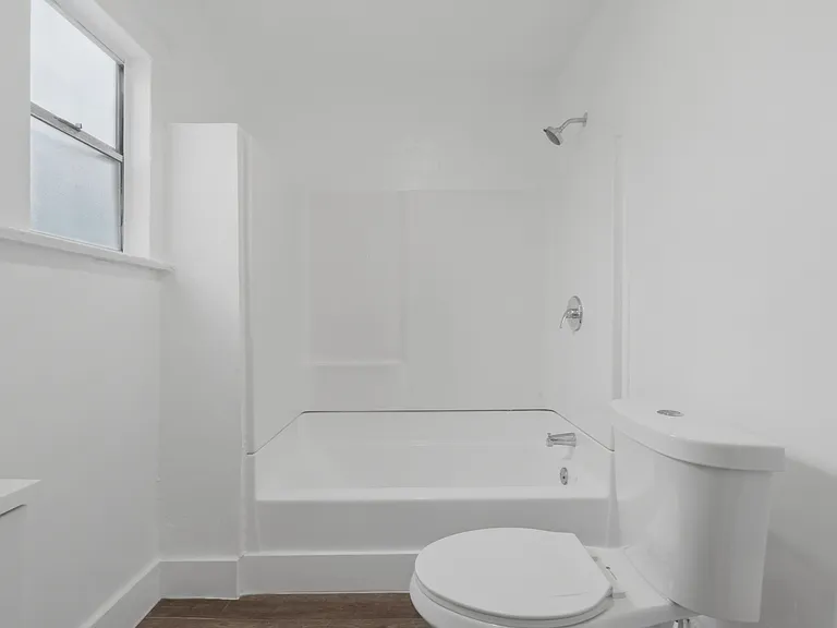 322 W 79th St — Photo 22