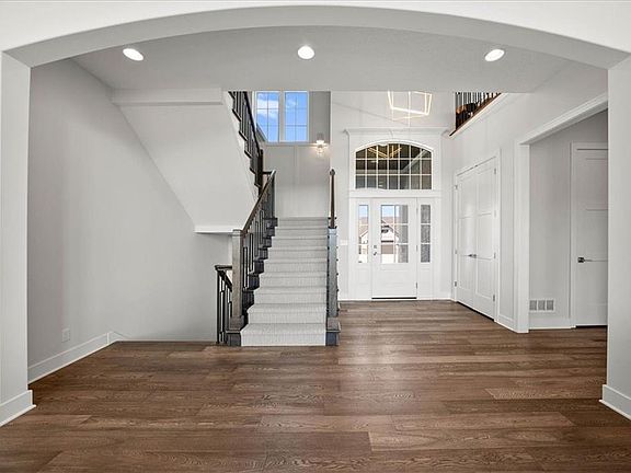 5th image of 3611 W 158th Ter