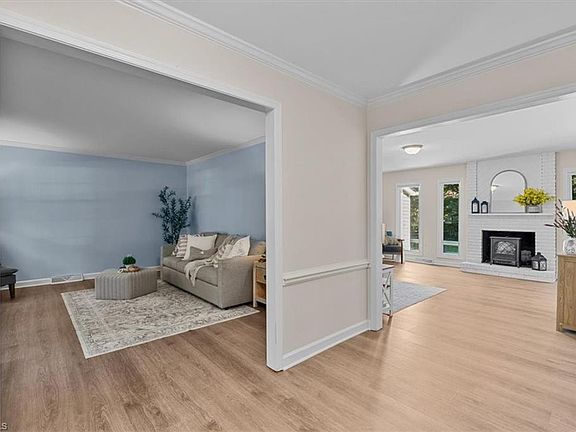 3rd image of 4512 Highberry Rd