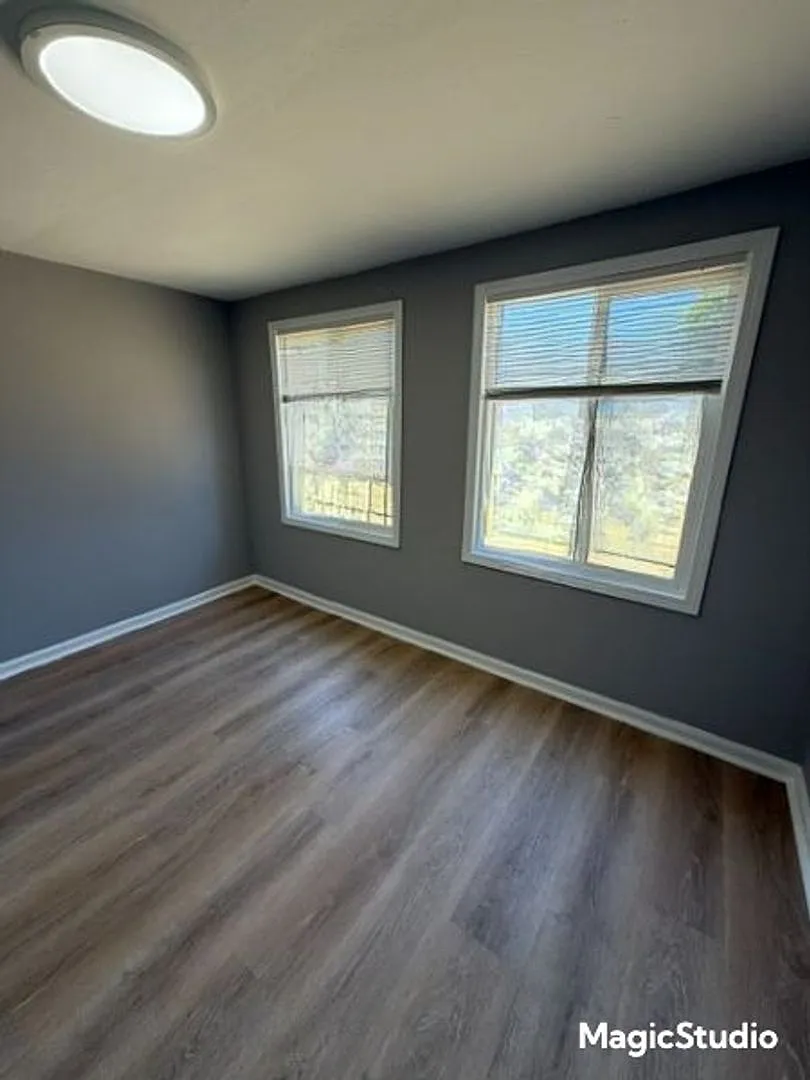1/2 Off First Month's Rent, 3Bdrm, 1Bath — Photo 3