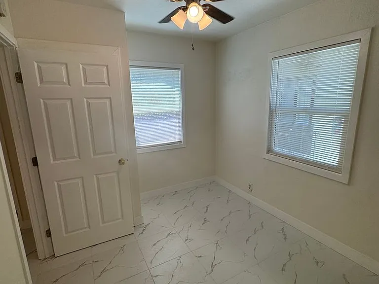 819 S Cypress Ave — Photo 16