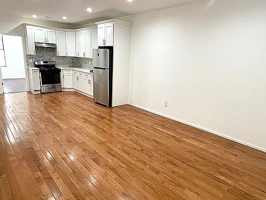 2nd image of 870 Flatbush Ave #2F