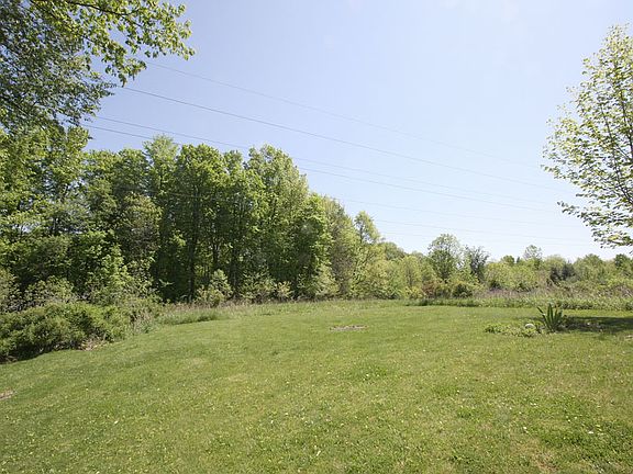 5th image of 797 Royal Cir