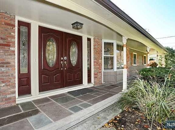 4th image of 34 Clairmont Dr