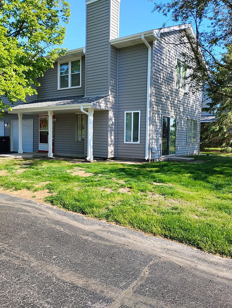 2 bed, 1.5 bath, 1100 sqft, $2,300 — Photo 1