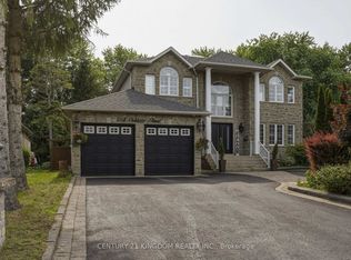 1598 Oakburn St, Pickering, ON L1V 6M9