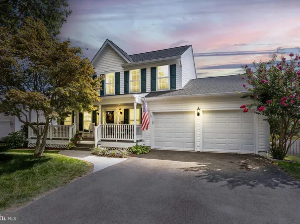 17265 Magic Mountain Dr, Round Hill, VA 20141
