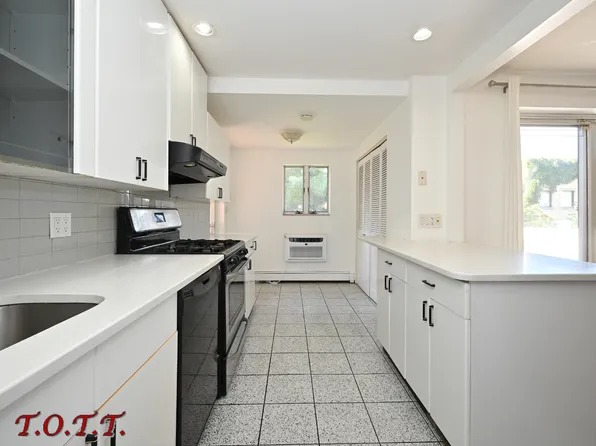 2136 East 63rd Street image 8 of 18