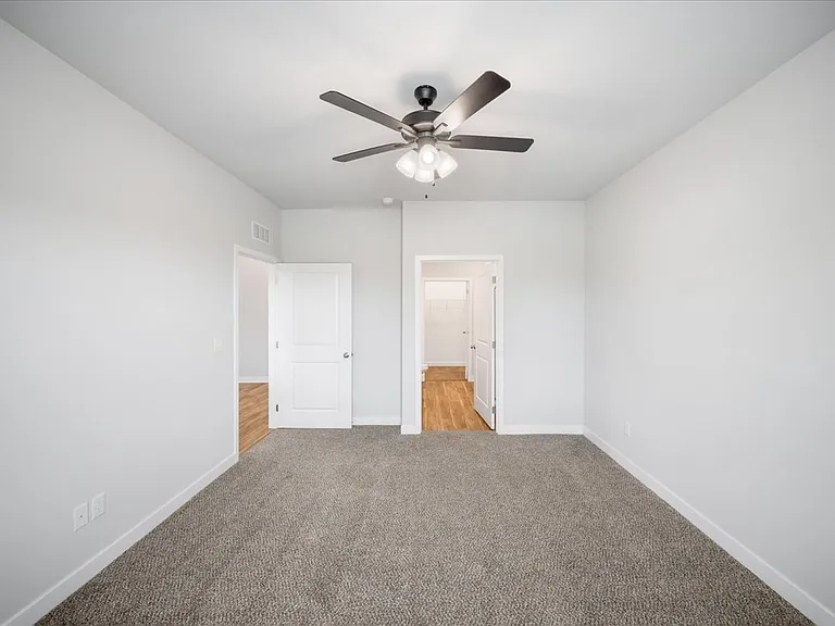 Barry West Townhomes — Photo 84