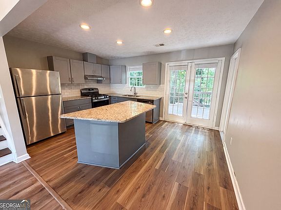 2nd image of 5067 Redan Rd